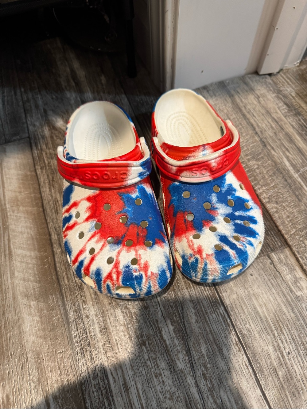 Crocs Women’s Tie-Dye Shoes - Red, White & Blue